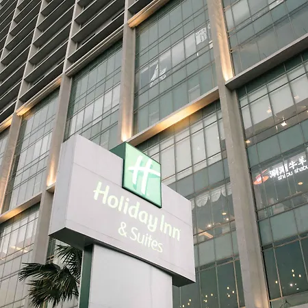 Holiday Inn&Suites Jakarta Gajah Mada, an IHG Hotel-2