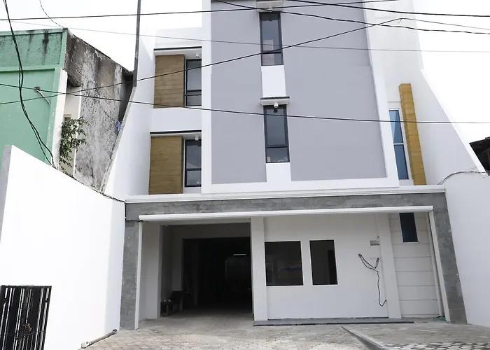 Reddoorz Plus Near Mall Pondok Indah Jakarta